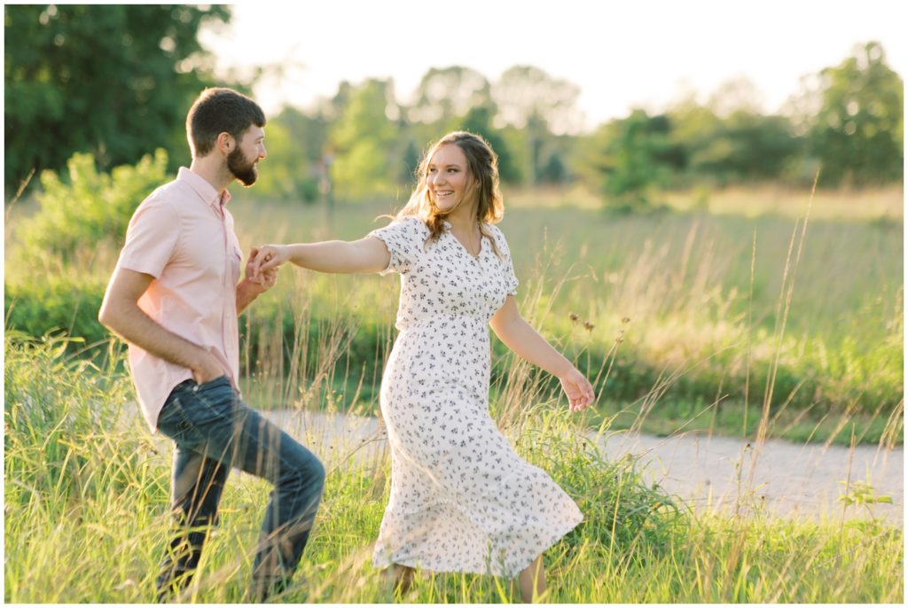 Elkhart, Indiana Engagement session | Engagement Session at Cobus Creek County Park